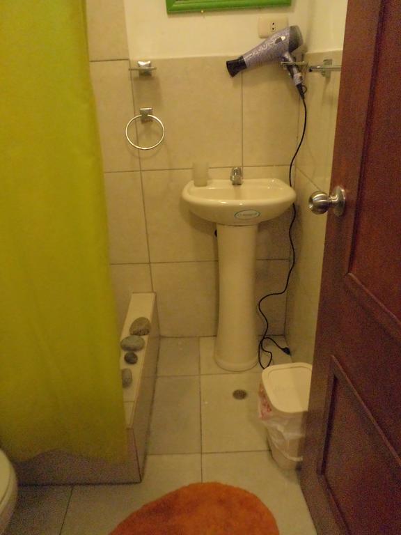 La Casa De Karla Albergue Lima Habitación foto